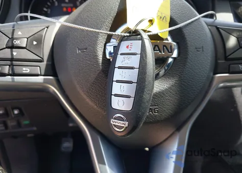 2018 Nissan Rogue Sv z USA, uszkodzony, nr VIN JN8AT2MV5JW304375